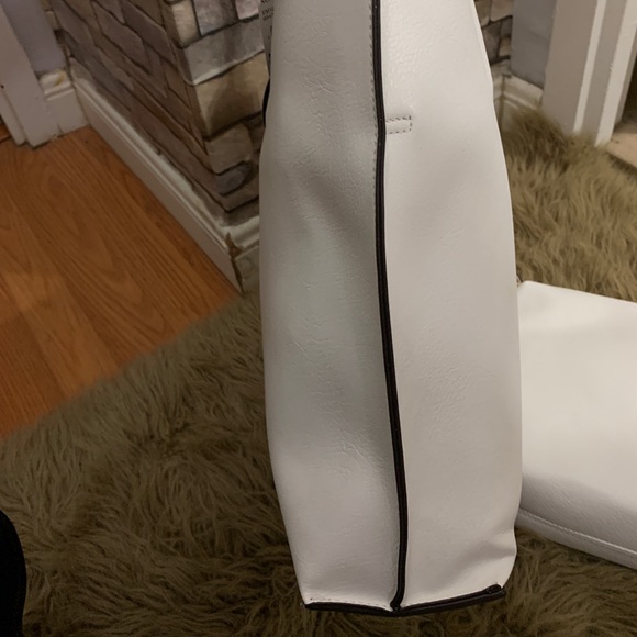 ⛔️SOLD⛔️Emperia genuine soft leather 3 pieces top zip tote - Picture 7 of 16